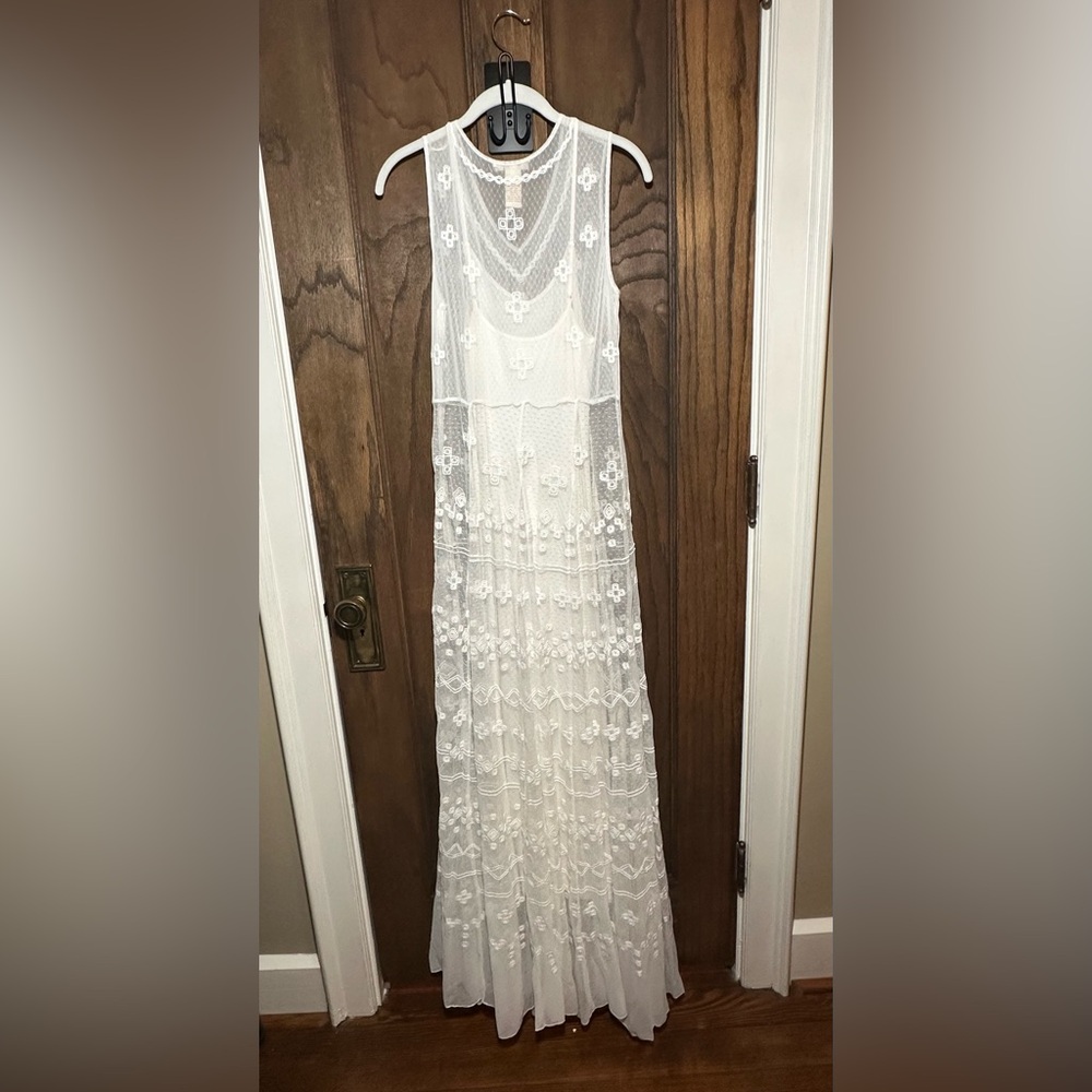 Sundance boho full length formal cream lace dress. Never worn. Gorgeous!